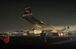 Delhi Zurich Flight Fire: दिल्ली एयरपोर्ट पर बड़ा हादसा टला, टेकऑफ से पहले विमान में उठने लगा धुआं, 232 यात्रियों में मची अफरा-तफरी