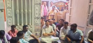 सीतापुर सांसद राकेश सिंह राठौर का 18 घंटे बाद खत्म हुआ अनशन, पुलिस ने मानी गलती